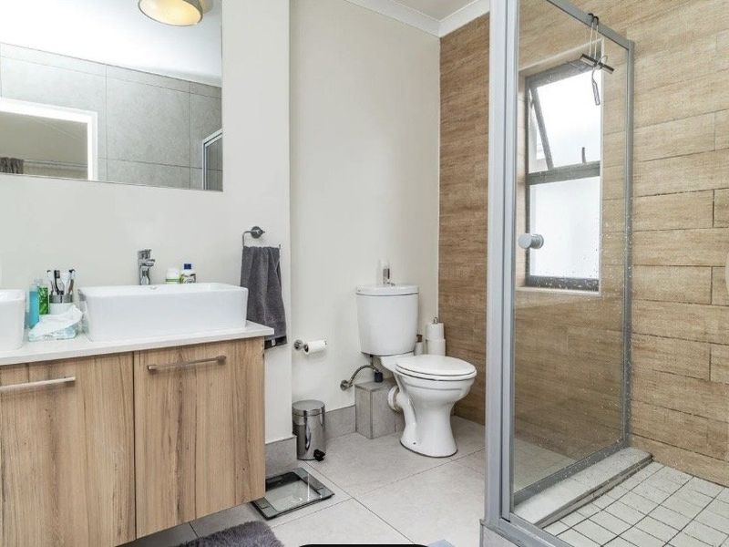 Stylish 2-Bedroom Unit in Secure Lifestyle Estate - Photo 9