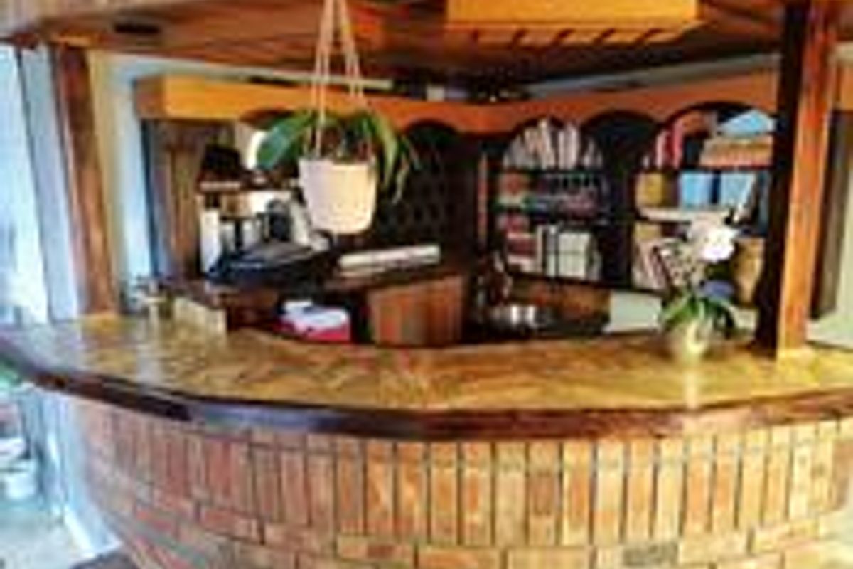 Multi-Tenant Investment Opportunity with 2 Granny Flats - Photo 3