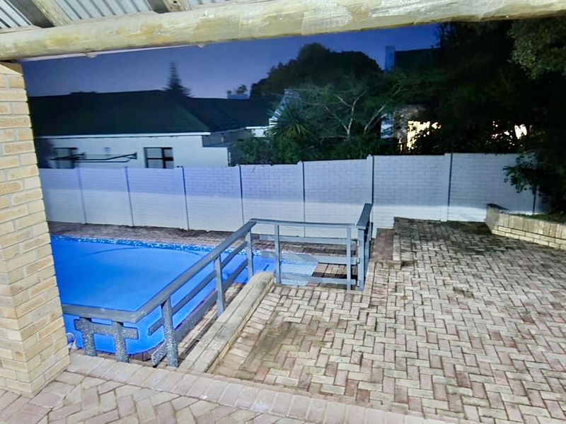 Immaculate secure entertaining family home  - Photo 4