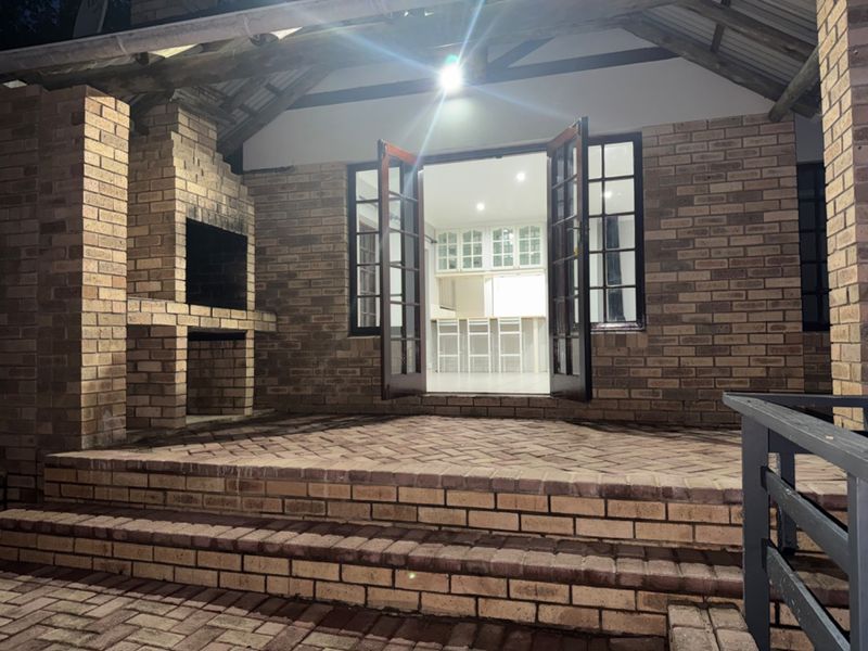 Immaculate secure entertaining family home  - Photo 7