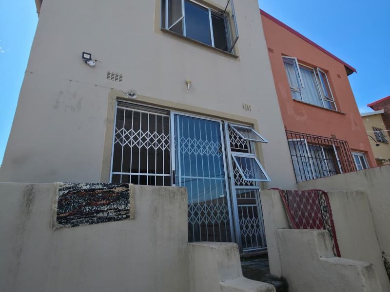 3 BEDROOM HOUSE CROSSMOOR WITH INVESTMENT BONUS PROPERTY - Photo 2