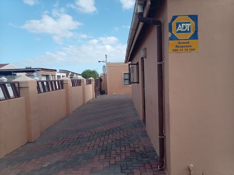 Incredible Value Family Home with Income Potential in Malibu Village! - Photo 5