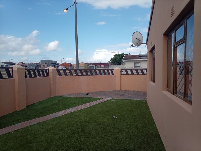 Incredible Value Family Home with Income Potential in Malibu Village! - Photo 9