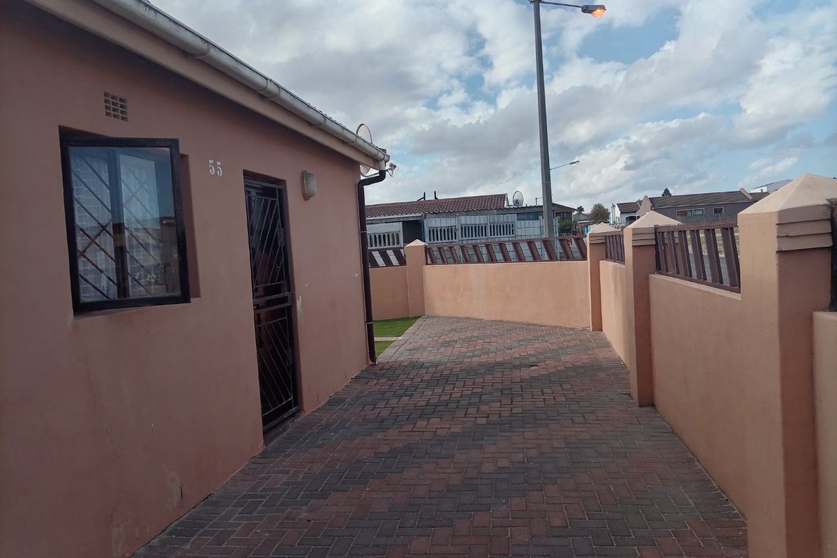 Incredible Value Family Home with Income Potential in Malibu Village! - Photo 4