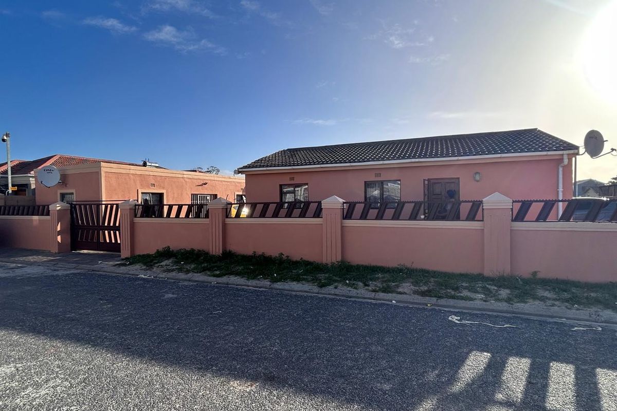 Incredible Value Family Home with Income Potential in Malibu Village! - Photo 2