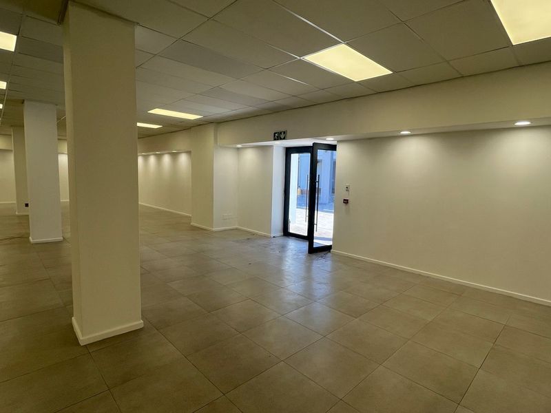 455m2 to Let Prime Position - Photo 5