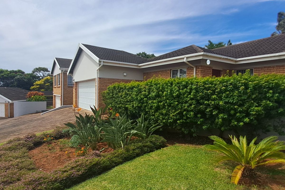 Peaceful, Secure Townhouse Living – Pet-Friendly Home on the Border of Margate & Uvongo!  Available 1st May 2026 - Photo 2