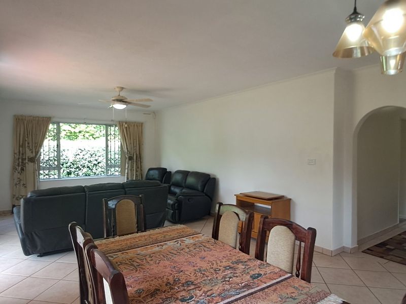 Peaceful, Secure Townhouse Living – Pet-Friendly Home on the Border of Margate & Uvongo!  Available 1st May 2026 - Photo 4