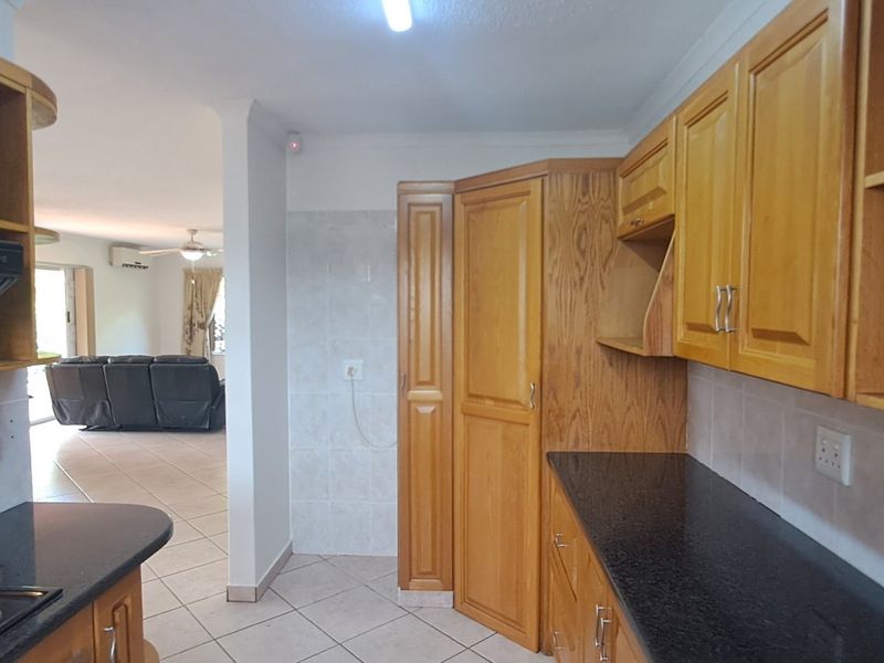 Peaceful, Secure Townhouse Living – Pet-Friendly Home on the Border of Margate & Uvongo!  Available 1st May 2026 - Photo 7