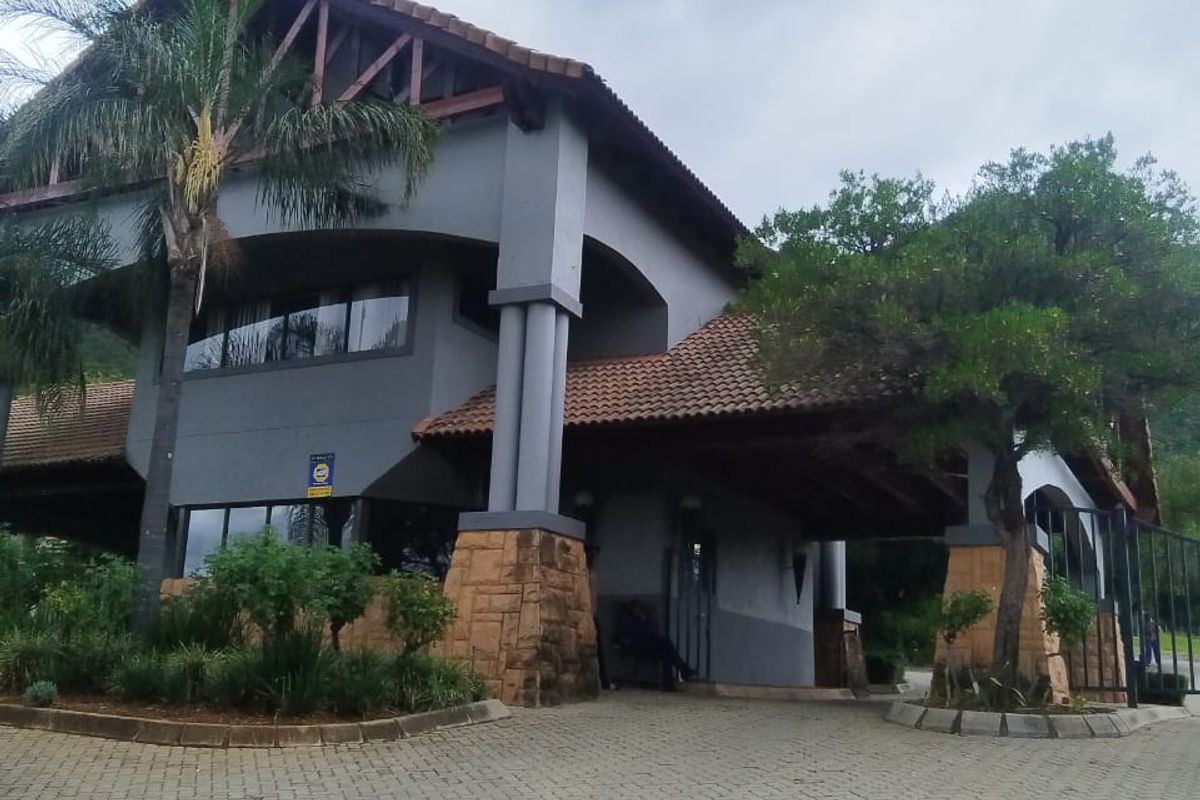 Beautifull stand with Mountain and Dam Views. - Photo 2