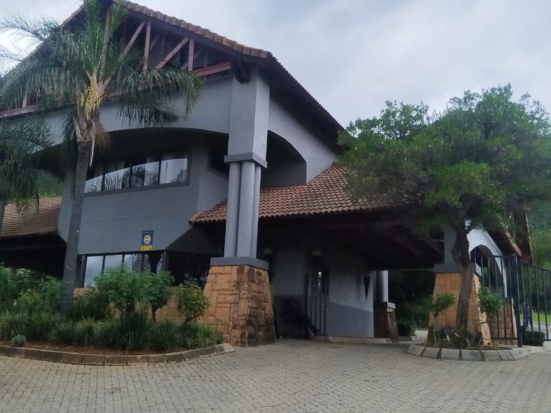 Beautifull stand with Mountain and Dam Views. - Photo 2