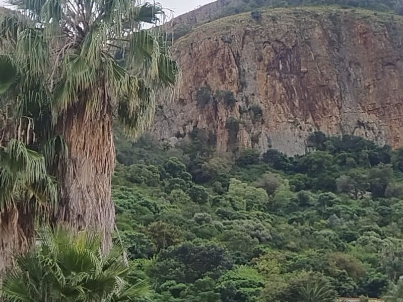 Beautifull stand with Mountain and Dam Views. - Photo 9