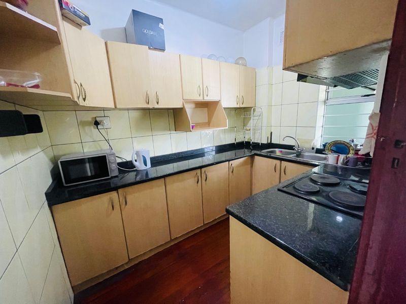 2.5 bedroom flat for sale - Photo 5