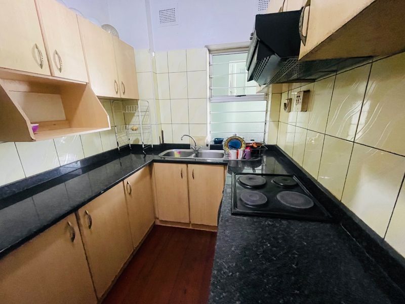 2.5 bedroom flat for sale - Photo 4