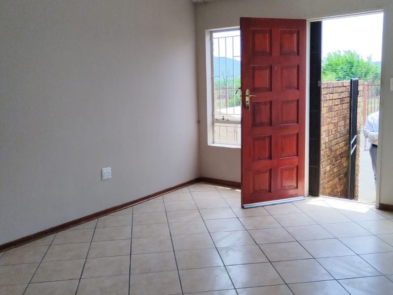 Private dog friendly townhouse! - Photo 10