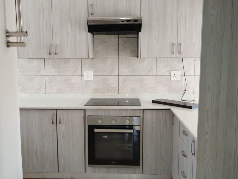 Private dog friendly townhouse! - Photo 9