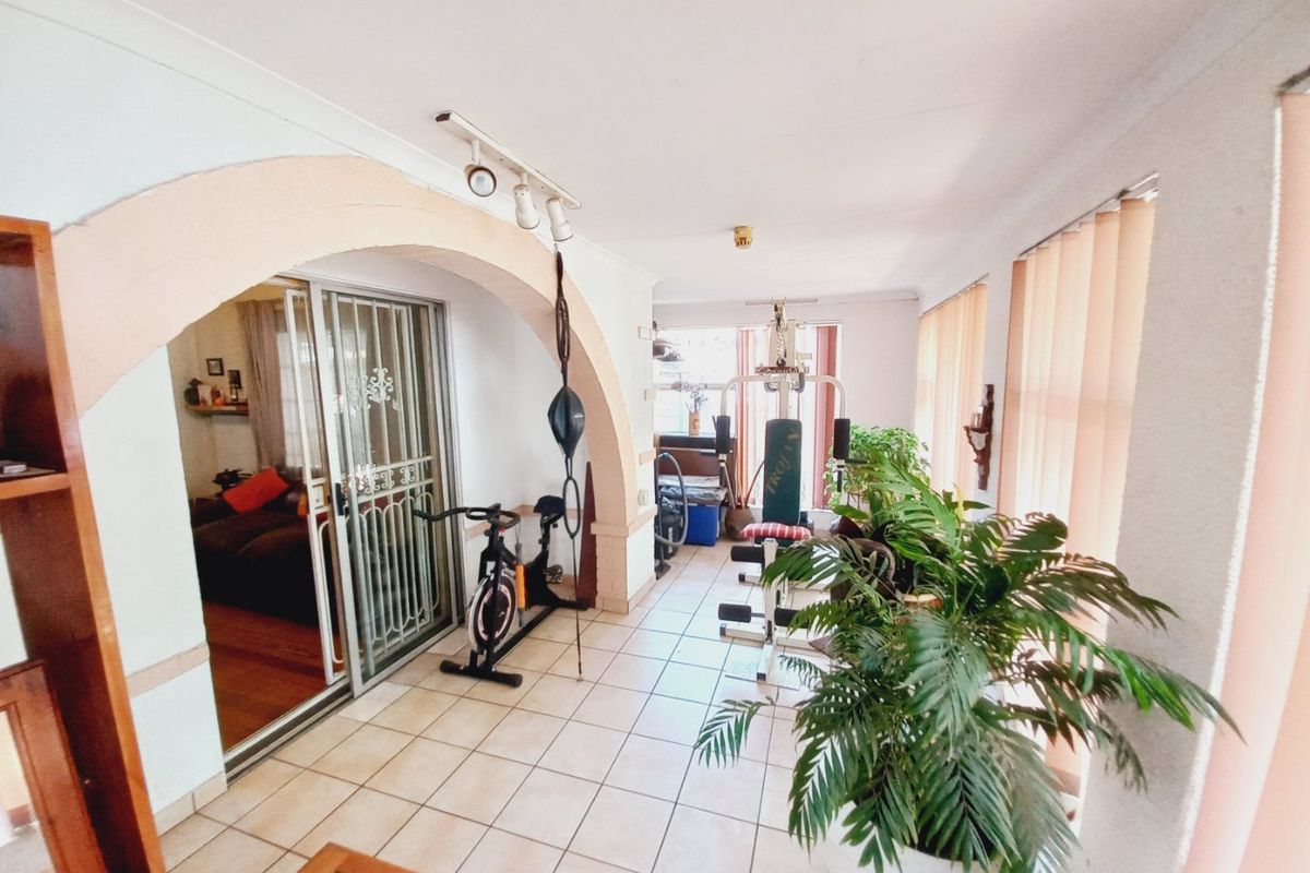 Charming 3 Bedroom Family Home with Flatlet and Versatile Living in Primrose Hill, Germiston - Photo 2