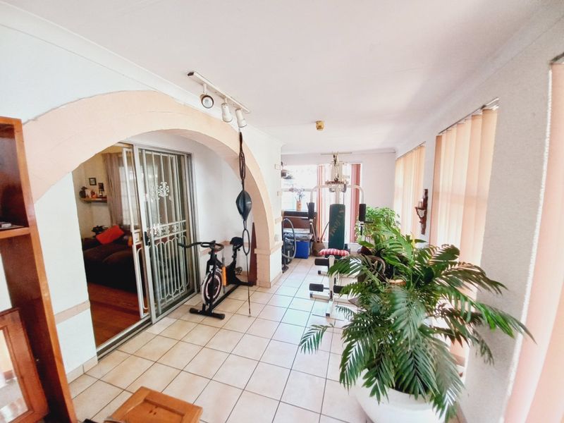 Charming 3 Bedroom Family Home with Flatlet and Versatile Living in Primrose Hill, Germiston - Photo 2