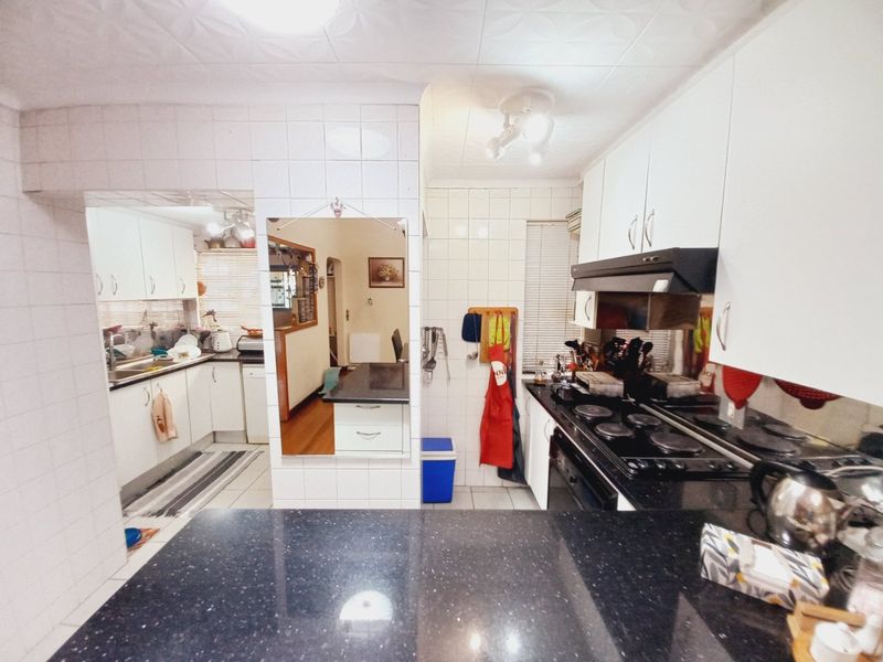 Charming 3 Bedroom Family Home with Flatlet and Versatile Living in Primrose Hill, Germiston - Photo 9