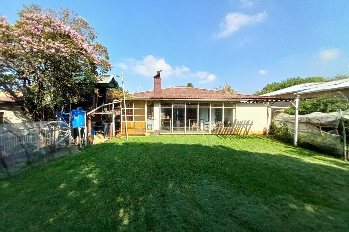 Charming 3 Bedroom Family Home with Flatlet and Versatile Living in Primrose Hill, Germiston - Photo 5