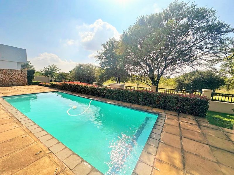 On the Greenbelt  - Peaceful, Private and Comfortable. - Photo 2