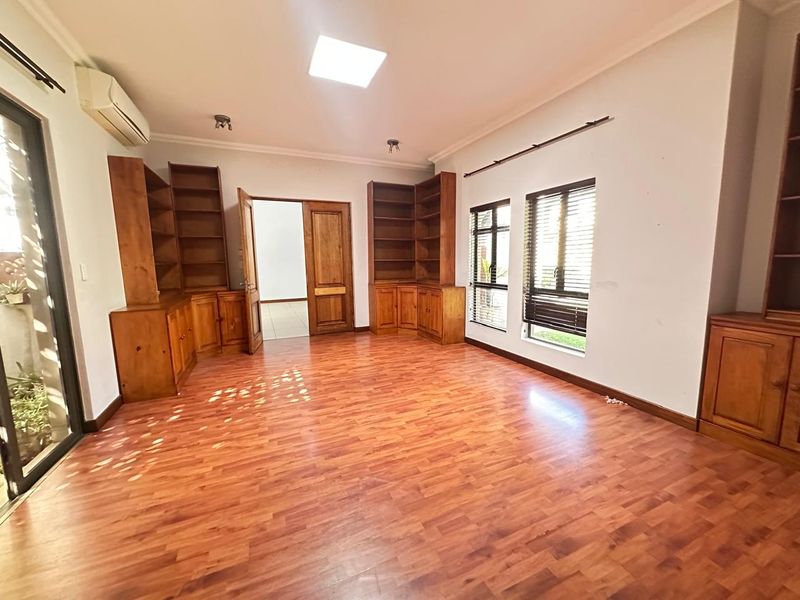 On the Greenbelt  - Peaceful, Private and Comfortable. - Photo 9