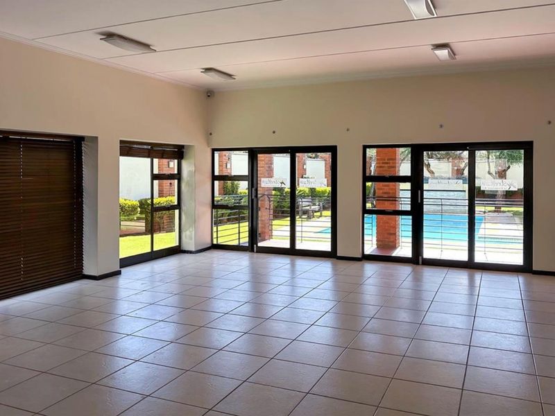 2 Bedroom Apartment for Sale in Greenstone Hill - Photo 7