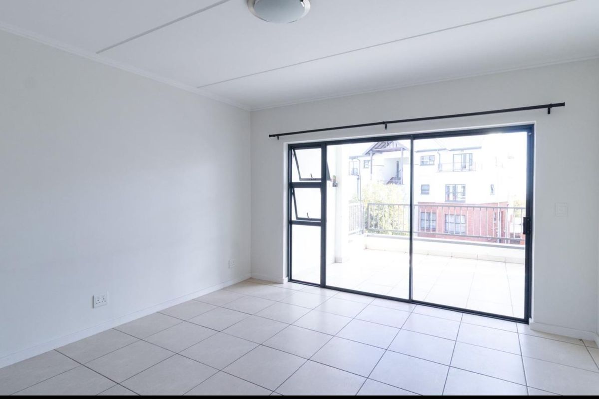 2 Bedroom Apartment for Sale in Greenstone Hill - Photo 3