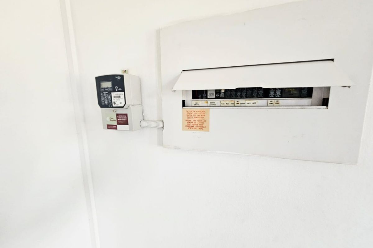 A Lovely commercial unit for rent in Clubview - Photo 4