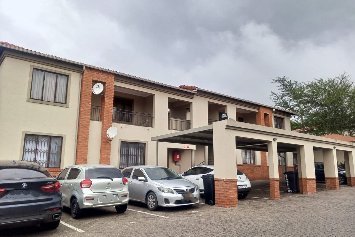 2 Bed Apartment in Noordwyk for Sale - Photo 2