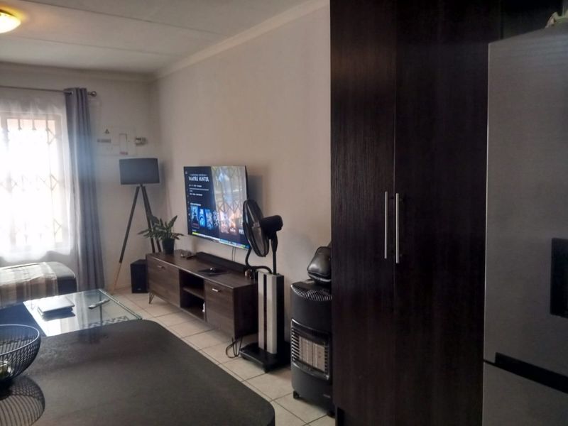 2 Bed Apartment in Noordwyk for Sale - Photo 6