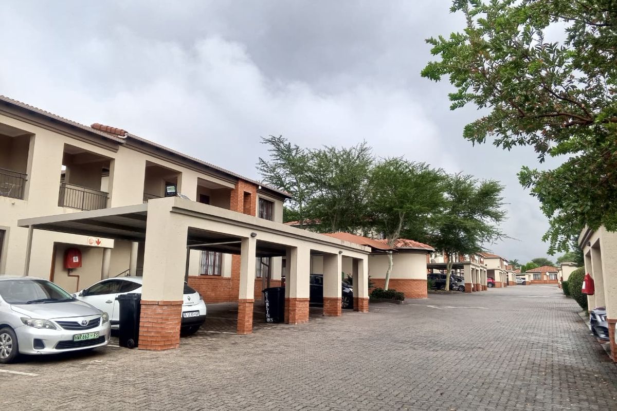 2 Bed Apartment in Noordwyk for Sale - Photo 3