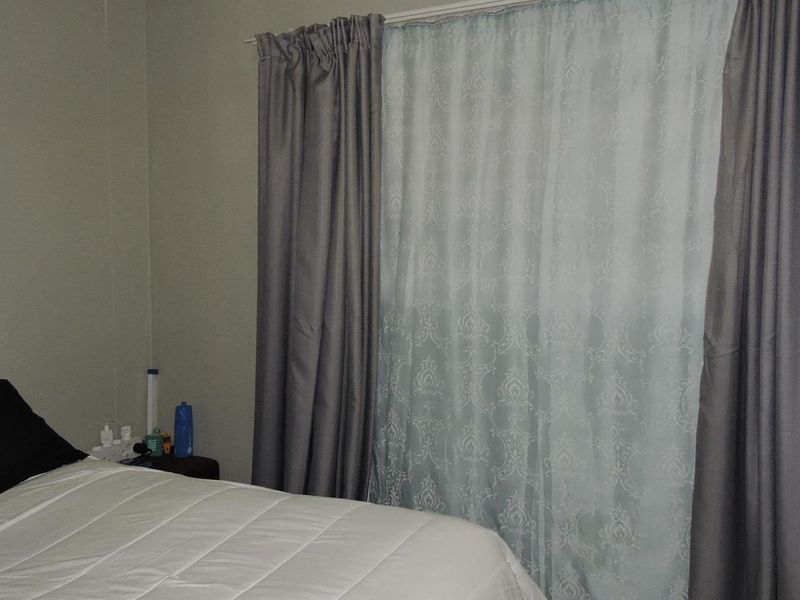 2 bedroom, 2 bathroom apartment in Waterkloof Glen  - Photo 6