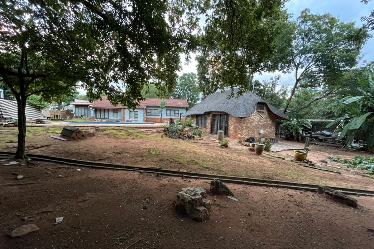 4 Bed House in Meyerspark for Sale - Photo 4