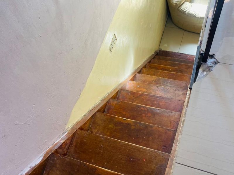 Lovely 4 Bedroom Double Storey family home  - Photo 9