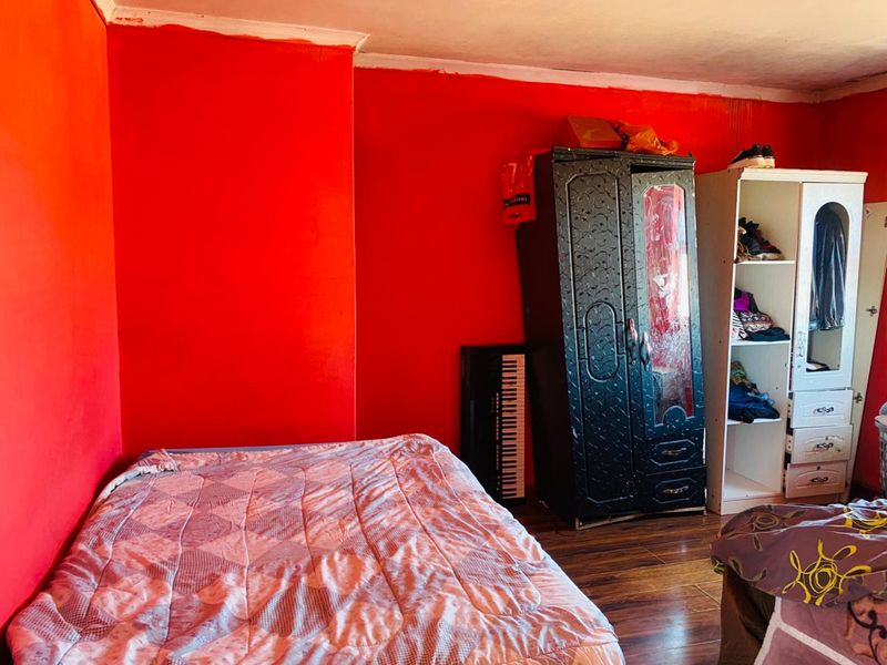 4 Bedroom Double Storey family home  - Photo 10