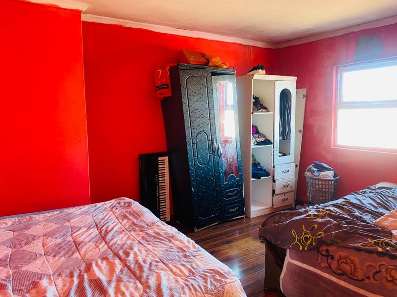 4 Bedroom Double Storey family home  - Photo 9