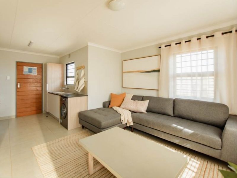 Spacious 3 bedroom 2-bathroom house or sale in Milano - Photo 7