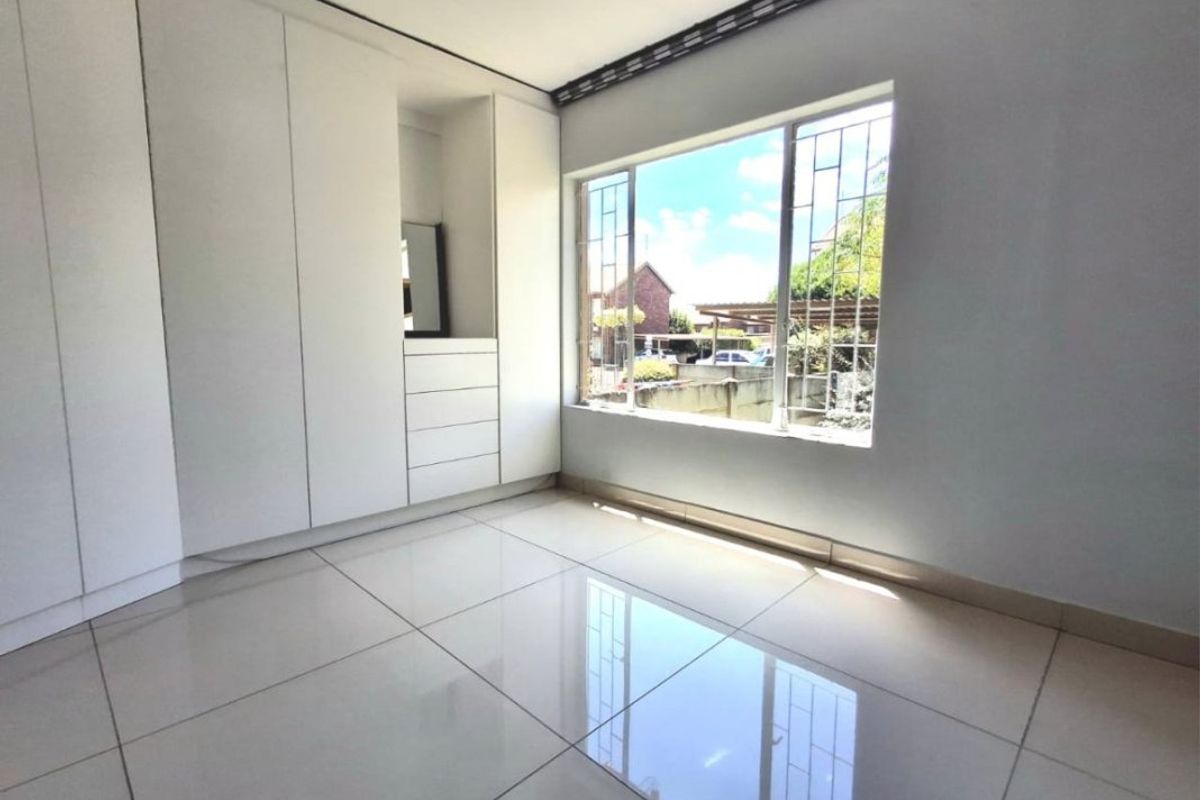 Modern Comfort with a Private Garden Retreat! - Photo 5