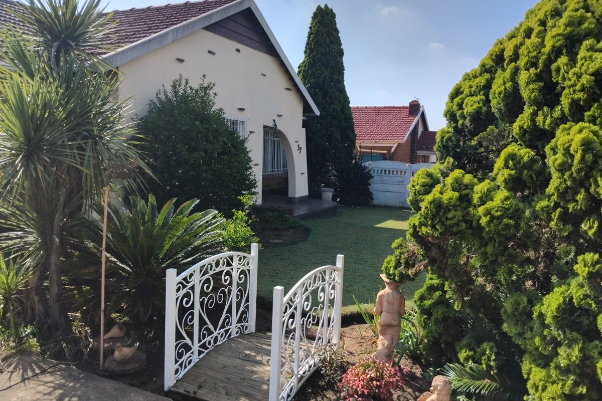 Charming Family Home with Pool – Great Value & Comfort! - Photo 4