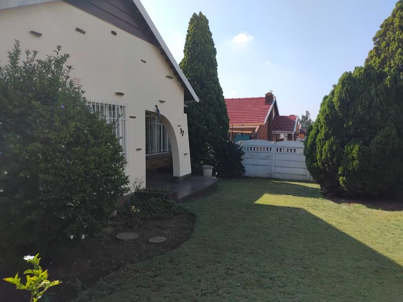 Charming Family Home with Pool – Great Value & Comfort! - Photo 7