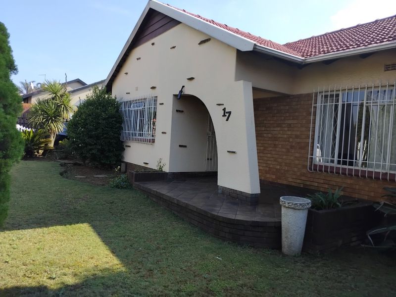 Charming Family Home with Pool – Great Value & Comfort! - Photo 4