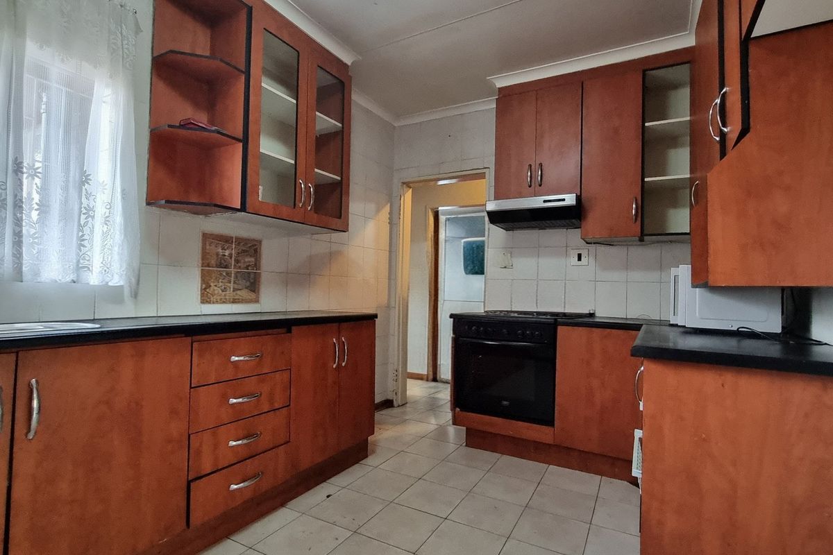 Family-Friendly Home in Convenient Location - Photo 2