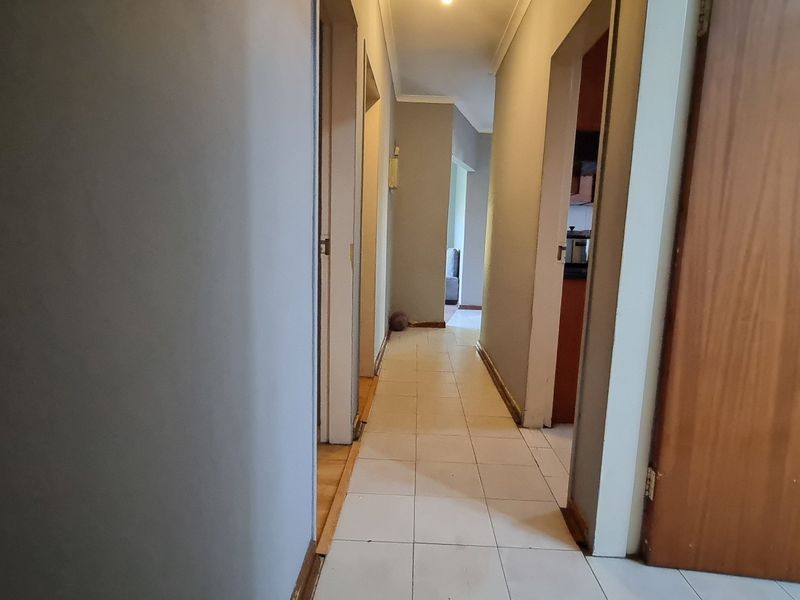 Family-Friendly Home in Convenient Location - Photo 9