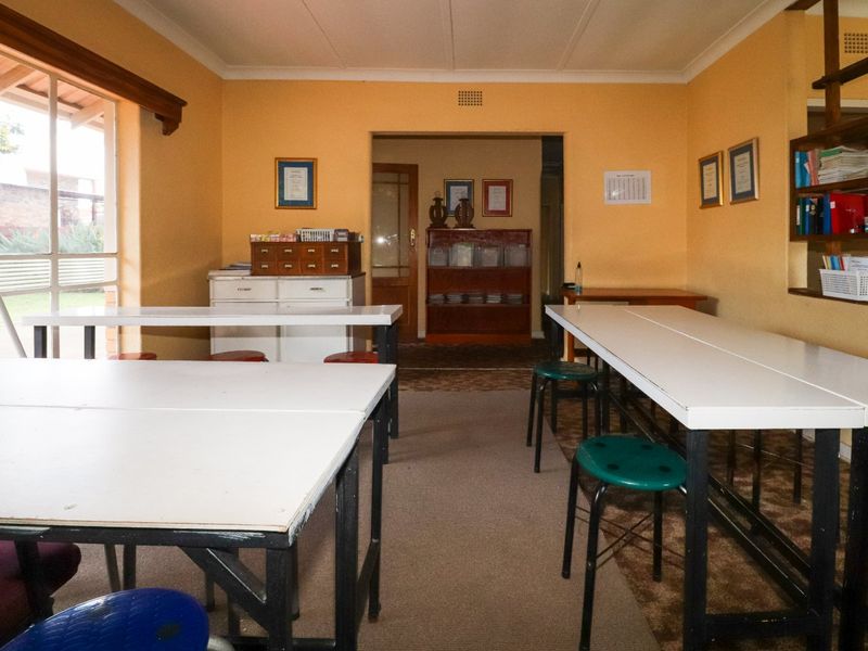 AN EXCEPTIONAL COMMERTIAL PROPERTY - Photo 10