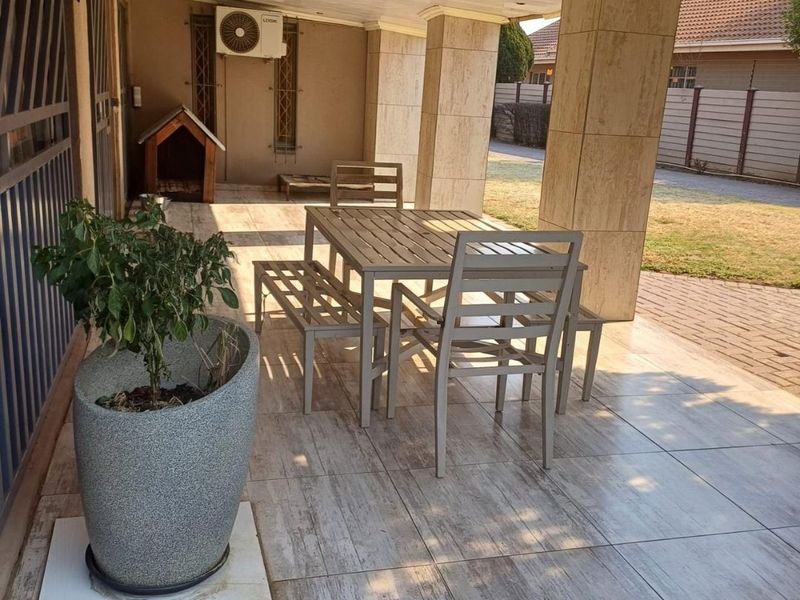 Ambient dream family home  - Photo 5