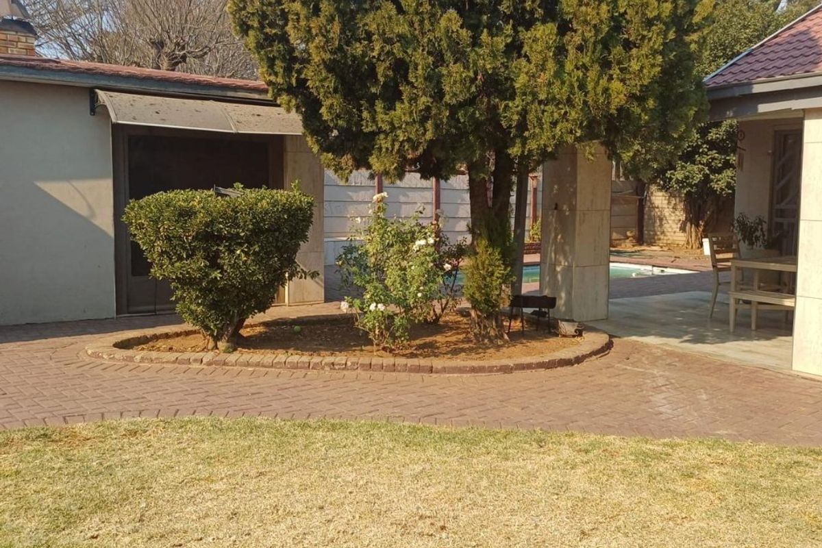 Ambient dream family home  - Photo 3