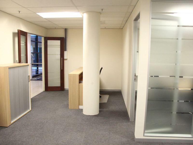 Office Space to let in Sinosteel Plaza, Morningside Sandton  - Photo 4