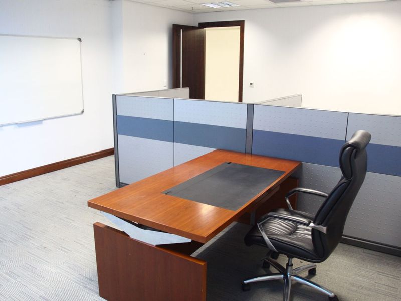 Office Space to let in Sinosteel Plaza, Morningside Sandton  - Photo 9