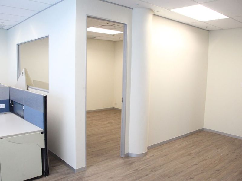 Modern Office space to rent in Sinosteel Plaza Morningside, Sandton  - Photo 7